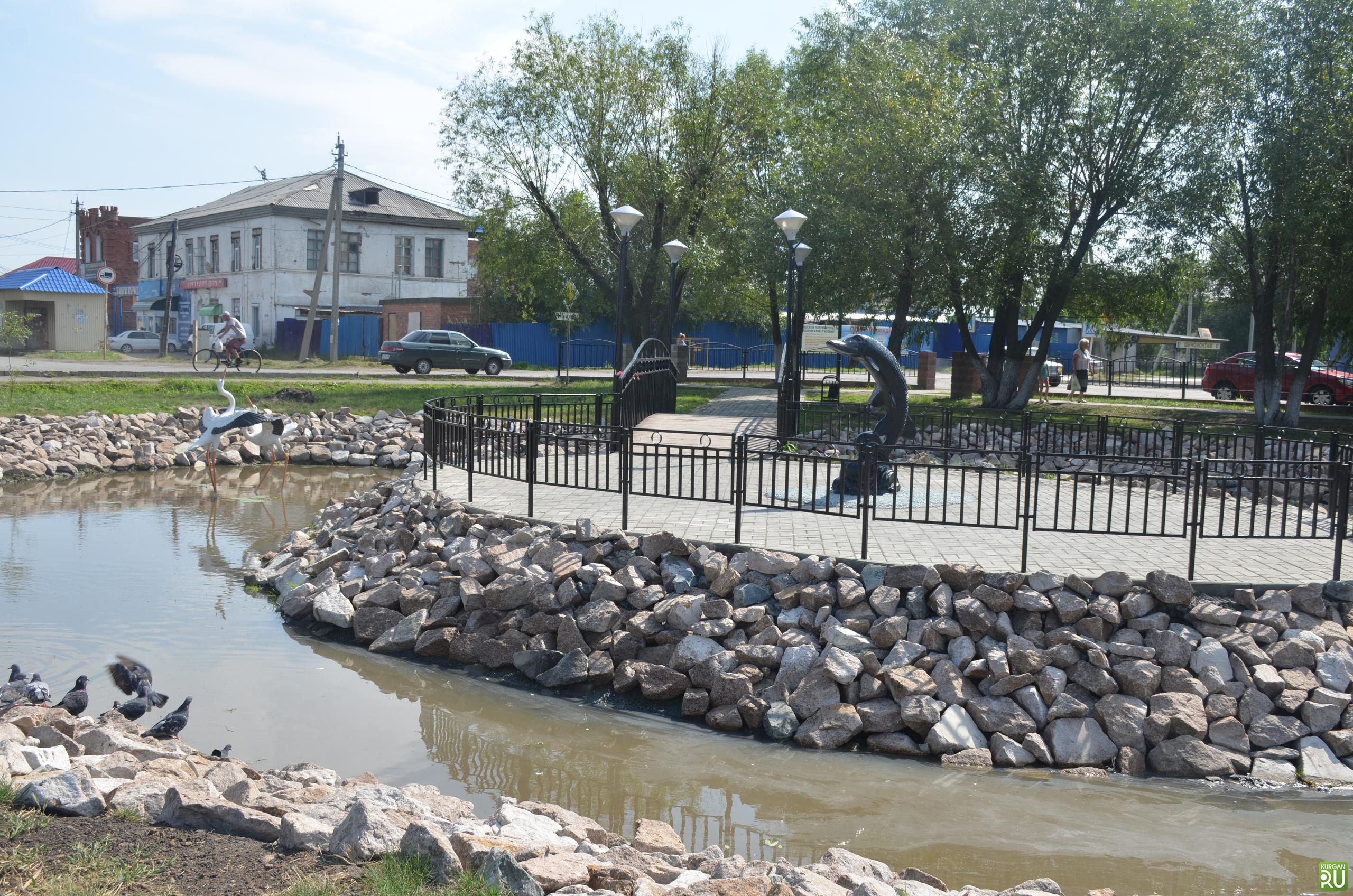 Щучье курганская область. Г Щучье Курганская область. Парк в городе Щучье Курганская область. Поселок Щучье Курганская область парк военной техники. Щучье Курганская область фото.