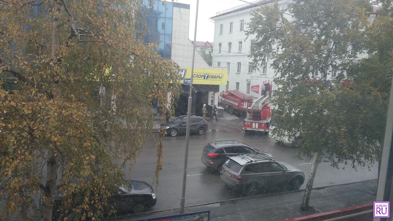 Типичный курган последние новости происшествия. Рязань скопление пожарных машин на улице Чкалова. Типичный Курган последние новости.