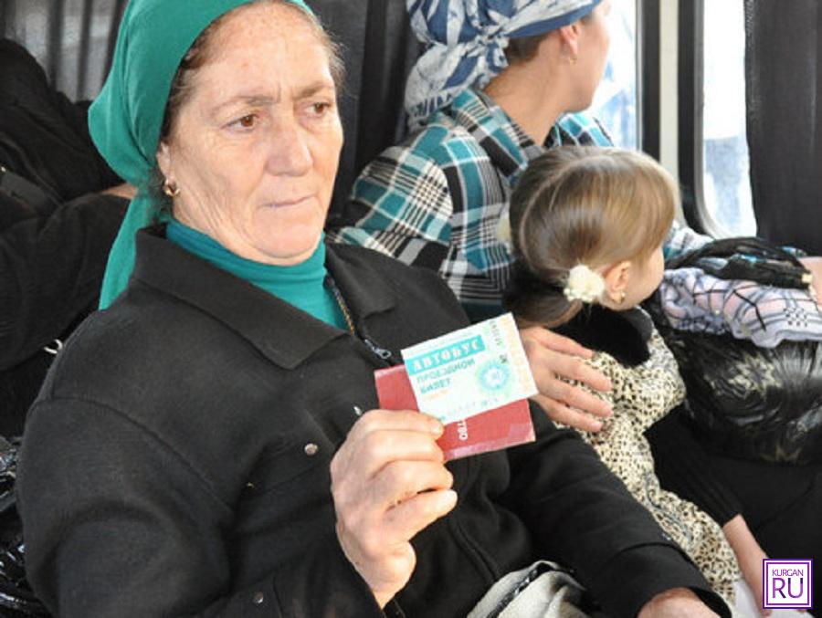 Бесплатный проезд в транспорте. Льготный проезд. Льготный проезд в общественном транспорте. Льготы в общественном транспорте. Льготы на проезд в общественном транспорте.