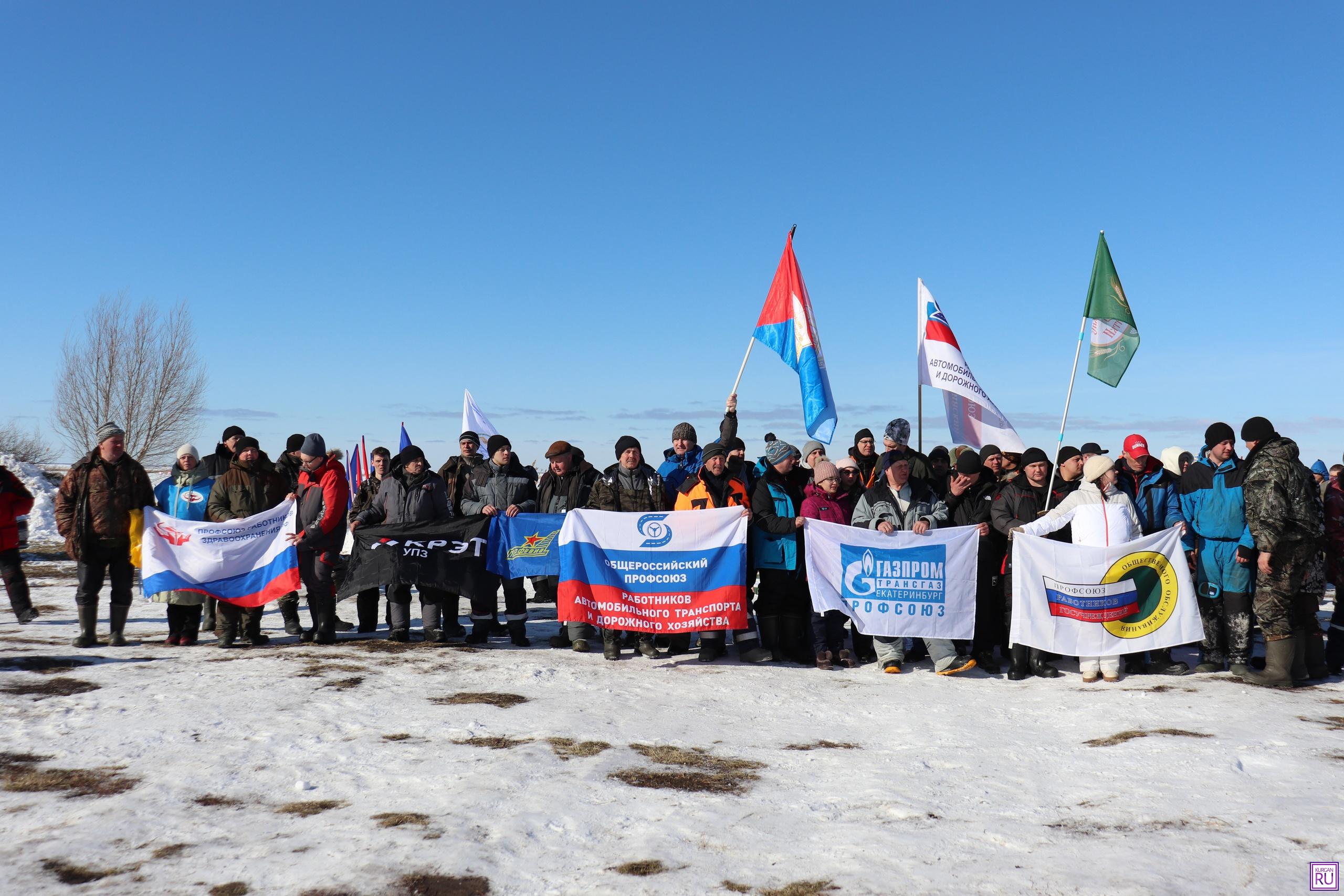 В Кургане состоялось соревнование по зимней рыбалке | 06.03.2024 | Курган -  БезФормата